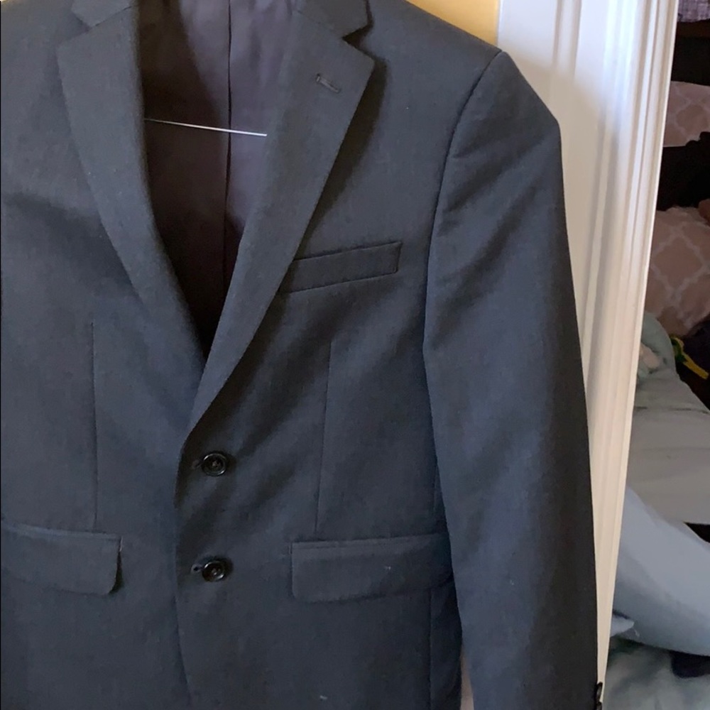 One jacket - Picture 6 of 8